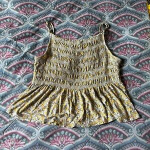 Juniors so green floral tank size XL